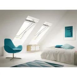 Fenêtre de toit à rotation Standard Whitefinish - bois peint en blanc L. 134 x H. 98 cm (GGL 2054 UK04)-Velux Clearance