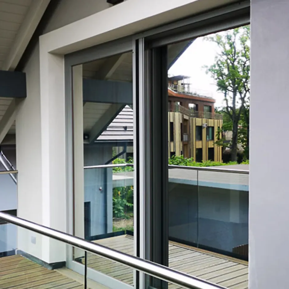 Ambiance Sticker Film adhésif miroir privatif pour fenêtre au mètre - Anti-Regard Anti-UV Anti-Chaleur - 90cmx5m