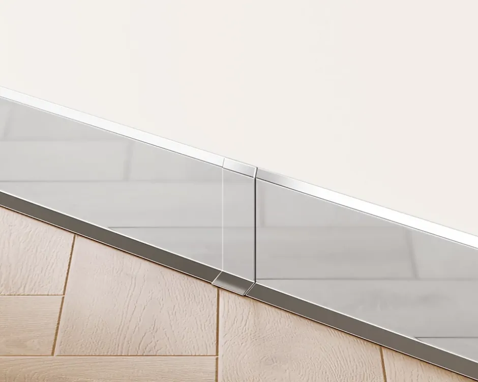 Ilcom Joint FI en acier inoxydable pour plinthe Argent poli - 60mm x 30mm x 12mm