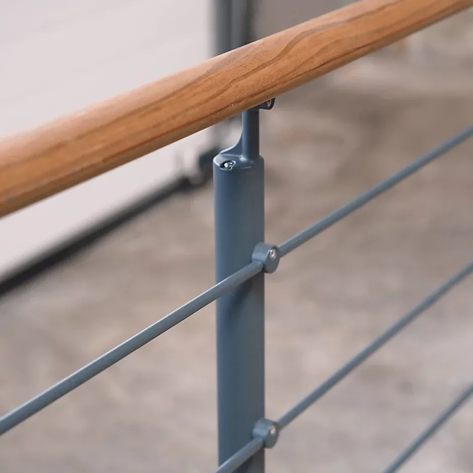 Kordo Kit garde-corps anthracite avec main courante Kebony 2m pose en applique, Opalu