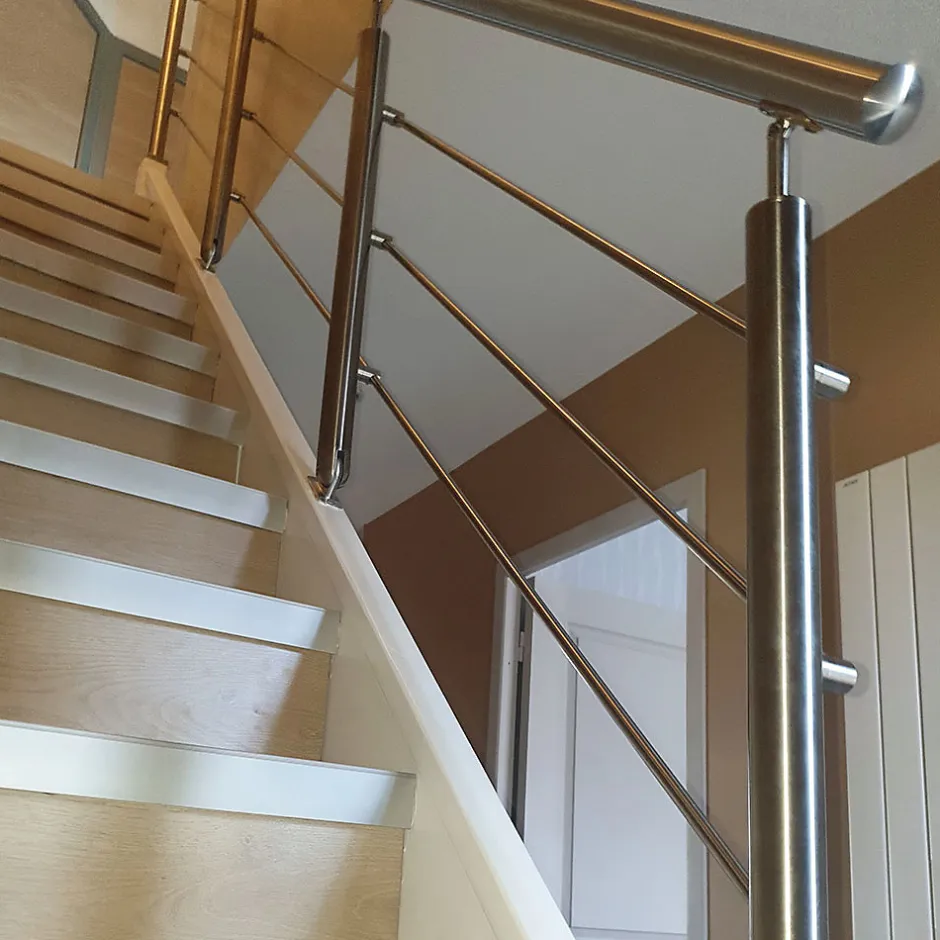 MySystem Kit Réno inox pour garde-corps d'escalier - 3 poteaux - Main courante - 3 barres sur supports transversaux et borgnes