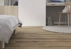 Lame PVC clipsable Baila décor chêne foncé l. 122 x l. 15 cm-GoodHome Clearance