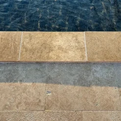 Ligerio Margelle piscine travertin mix 61x33x3 cm bord droit vieilli