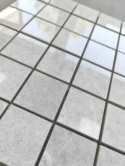 Prissmacer Mosaïque effet pierre OLYMPIA PERLA 5x5 - plaque de 30x30 cm - 1cm épaisseur