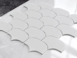 Ilcom Mosaïque en céramique sur filet pour salle de bain ou cuisine 30.0 cm x 26.5 cm - White plum