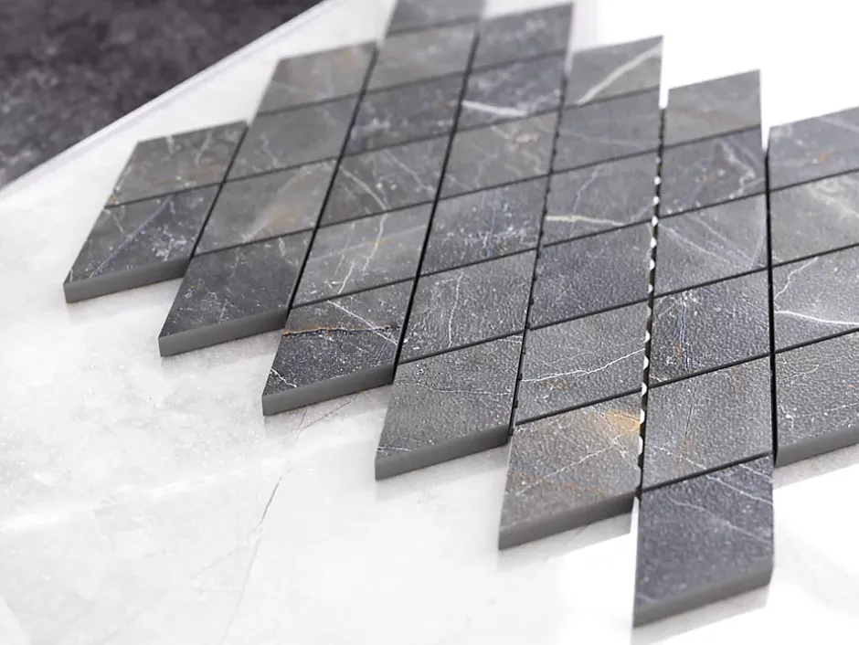 Ilcom Mosaïque en gres sur maille pour salle de bain ou cuisine 29.2 cm x 25 cm - Romb shinestone