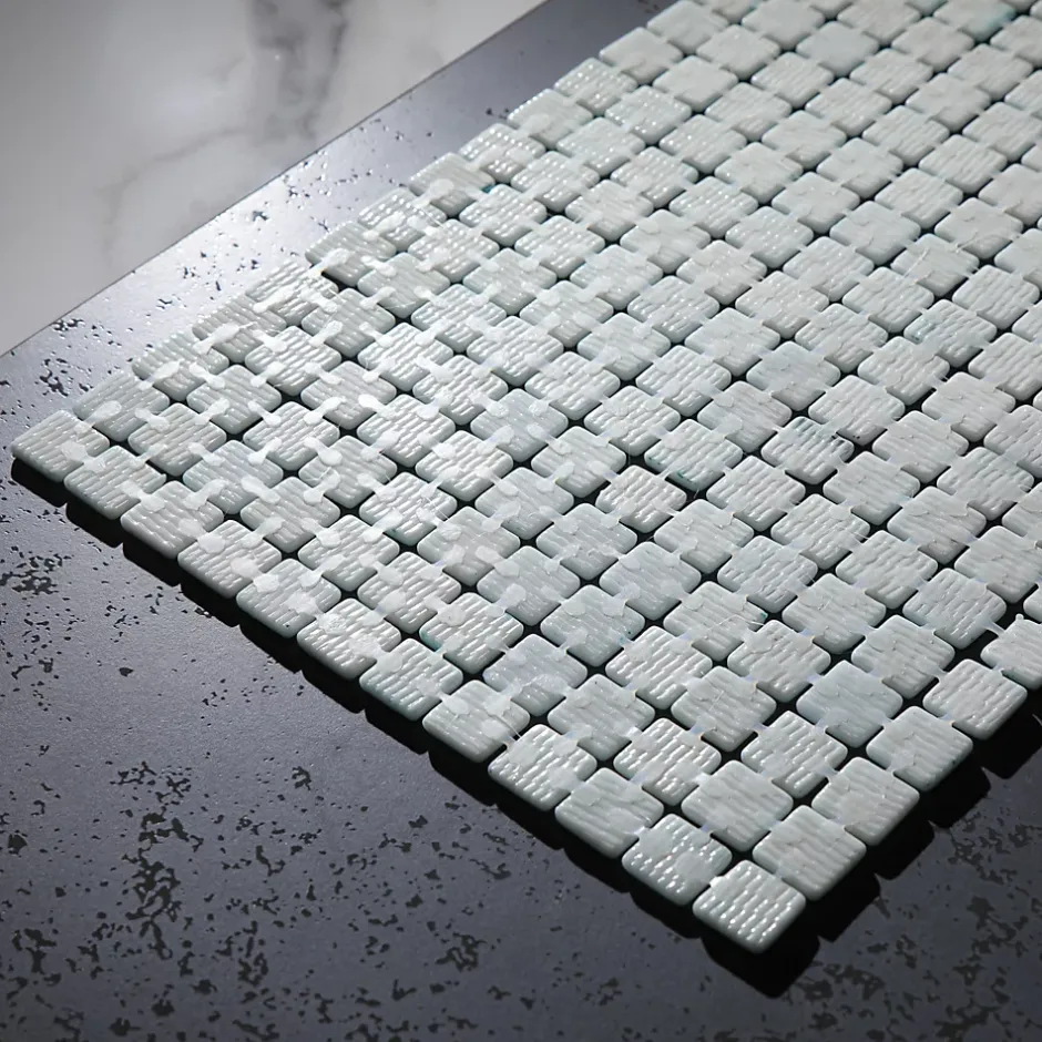 Ilcom Mosaïque en verre pressé antidérapant R12 sur maille pour piscine 32.5cm x 51.5cm - Caribbean Pool (0,167m²)