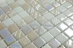 Mosaïque en verre pressé sur maille pour piscine 32.5cm x 51.5cm - Alves Blend White (0,167m²)-Ilcom Online