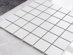 Ilcom Mosaïque sur résille pour salle de bain et cuisine en céramique 30.2 cm x 30.2 cm - White chaturanga