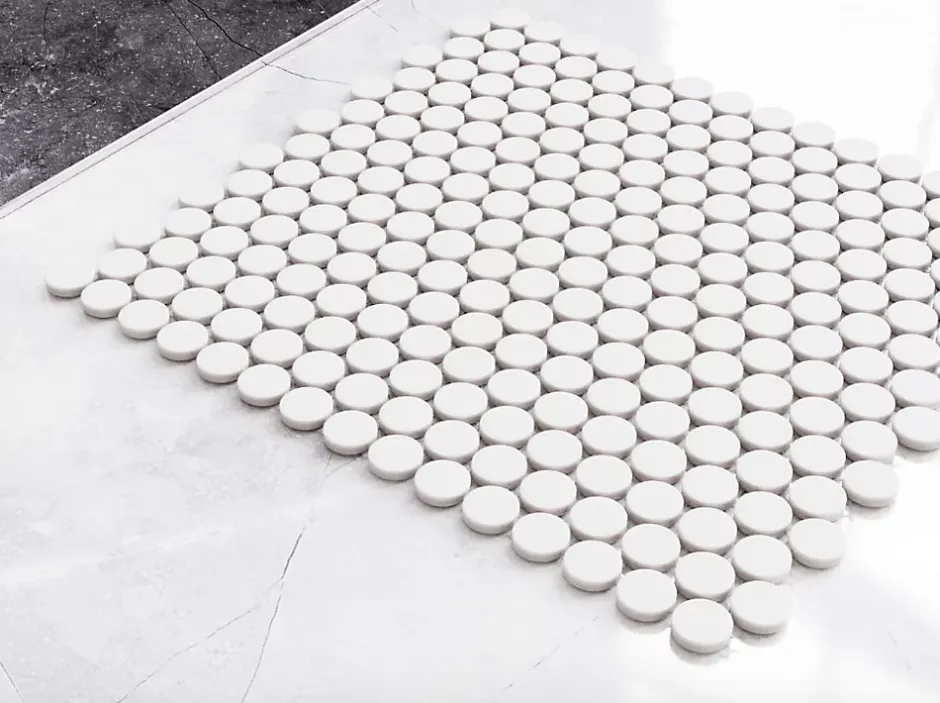 Ilcom Mosaïque sur résille pour salle de bain et cuisine en céramique 31.7 cm x 29.3 cm - Matt white dot