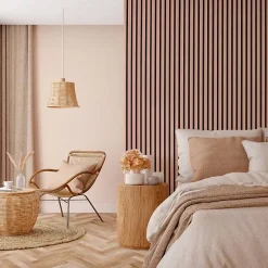 Decoon Mur TV - Lot de 7 Panneaux tasseaux bois 250 x 30 x 1,9 cm - rose pastel/feutrine noir - 5,25m²