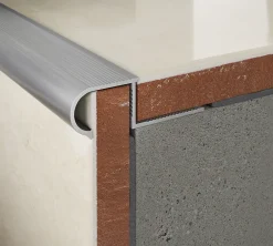 Nez de marche extérieur rond aluminium brut argent lisse 37mmx250cm-Diall Outlet