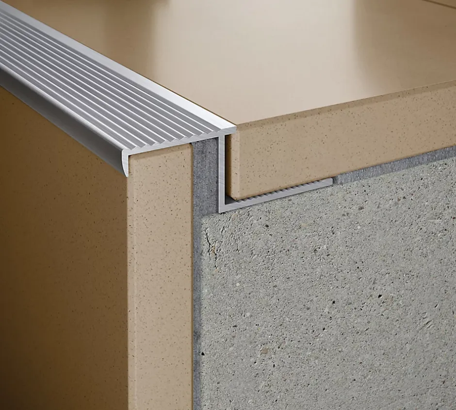 Diall Nez de marche extérieur droit aluminium brut argent lisse 35mmx250cm