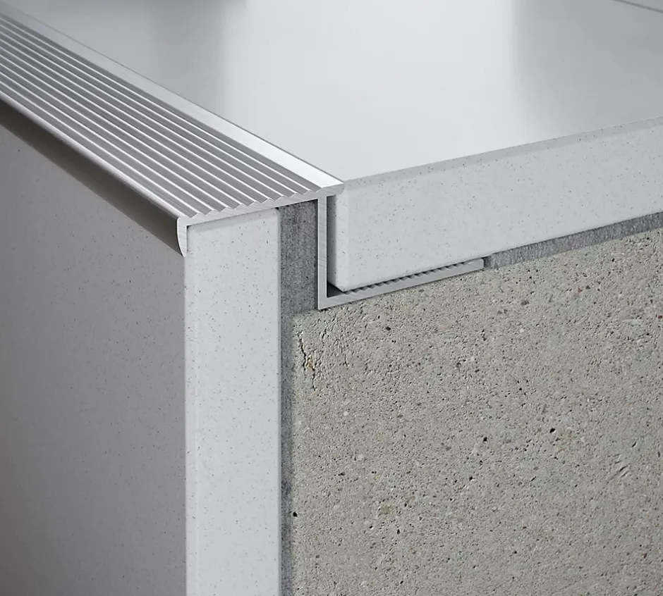 Diall Nez de marche extérieur droit aluminium brut argent lisse 35mmx250cm