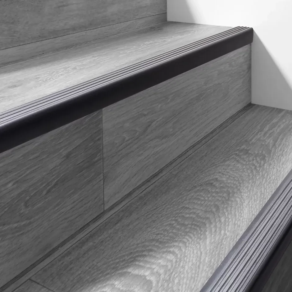 Nez de marche PVC 40x25mm, , profilé d'escalier ND, auto-adhésif, antidérapant, d'escalier-protection, noir-argent, 1.3m-Quest Clearance