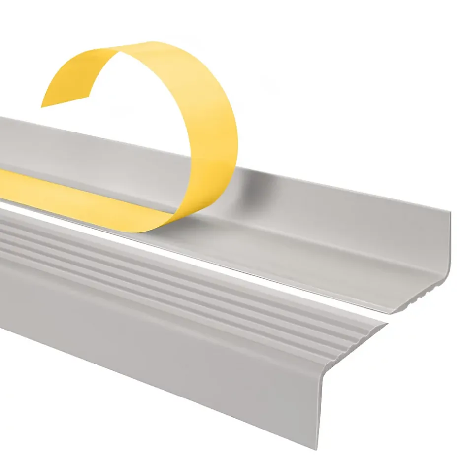 Nez de marche PVC 40x25mm, , profilé d'escalier ND, auto-adhésif, antidérapant, d'escalier-protection, gris clair, 1.65m-Quest Sale