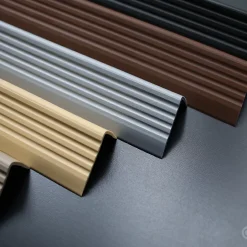 Nez de marche PVC 50x42mm, , profilé d'escalier RGP, auto-adhésif, antidérapant, d'escalier-protection, crémeux, 1.1m-Quest Outlet