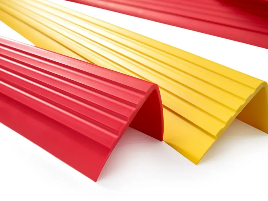 Nez de marche PVC 40x40mm, , profilé d'escalier RD, antidérapant, d'escalier-protection, Rouge, 1.5m-Quest Hot