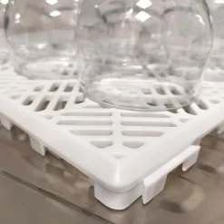 Antihumedades Pack 100 dalles auto-ventilées 30x30x1,5cm (9m² - Blanc). Hôtellerie, chambres froides, garde-manger, bar, zones humides