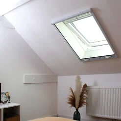 Pack éco de 2 moustiquaires enroulables verticales pour fenêtre de toit L 100 cm x H 120 cm Alu blanc-Volet-Moustiquaire Discount