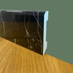 Eternal Parquet Palette de 104ml de Plinthe BC Brillante NERO MARQUINA 85x14x2000mm en POLYMÈRES