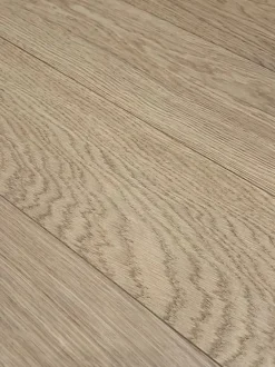 Parquet Chêne contrecollé verni brossé Pr Bis (petits nœuds) invisible Chelsea 150x14mm - LV - 4mm de couche d'usure-Premibel Parquet Discount