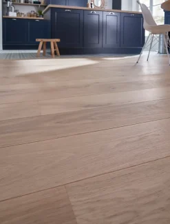 Parquet contrecollé clipsable Goodsir XL en chêne verni coloris naturel-GoodHome Sale
