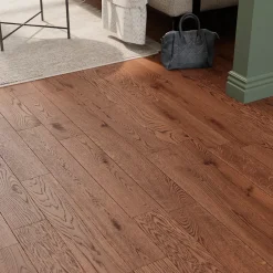 GoodHome Parquet massif à clipser Skara M en chêne huilé brun