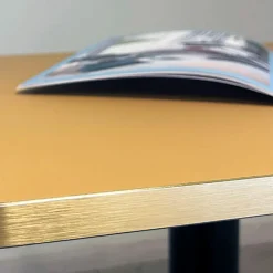 Plateau 160x80 couleur ocre maggese chants laiton --Restootab Discount