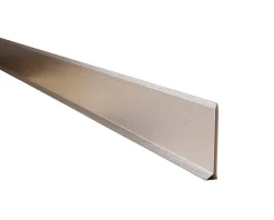 Ilcom Plinthe décorative pour mur F Argent satiné - 80mm x 2700mm x 0,65 ep.