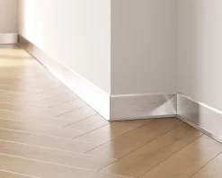 Ilcom Plinthe décorative pour mur F Argent satiné - 80mm x 2700mm x 0,65 ep.