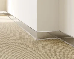 Ilcom Plinthe décorative pour mur F Argent satiné - 80mm x 2700mm x 0,65 ep.