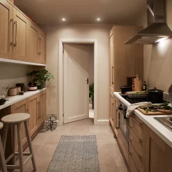 GoodHome Plinthe de cuisine Alpinia chêne H. 15 cm x l. 2.4 m x Ep. 16 mm