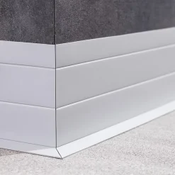 Quest Plinthe de finition W3 en PVC 4,en,1 120 mm, baguette autocollante, masquante, plinthe souple pour sol et mur, blanc, 20 m