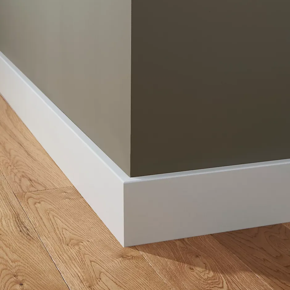 GoodHome Plinthe MDF Blanc contemporaine 220 x 10 cm Décor 10 (vendue à la pièce)