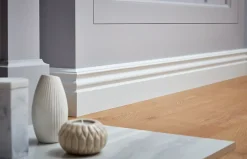 GoodHome Plinthe MDF Blanc 220 x 12 cm Décor 10 (vendue à la pièce)