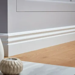 GoodHome Plinthe MDF Blanc 220 x 12 cm Décor 10 (vendue à la pièce)