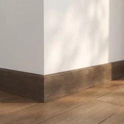 Plinthe MDF, effet chêne brun , décor 210, H.8 cm x L.220 cm x ép.13 mm (vendue à la pièce)-GoodHome