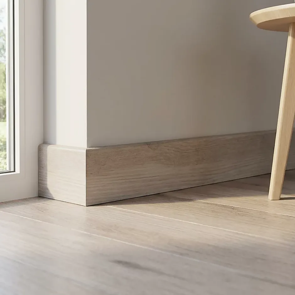 Plinthe MDF, effet chêne , décor 60, H.8 cm x L.220 cm x ép.13 mm (vendue à la pièce)-GoodHome Hot