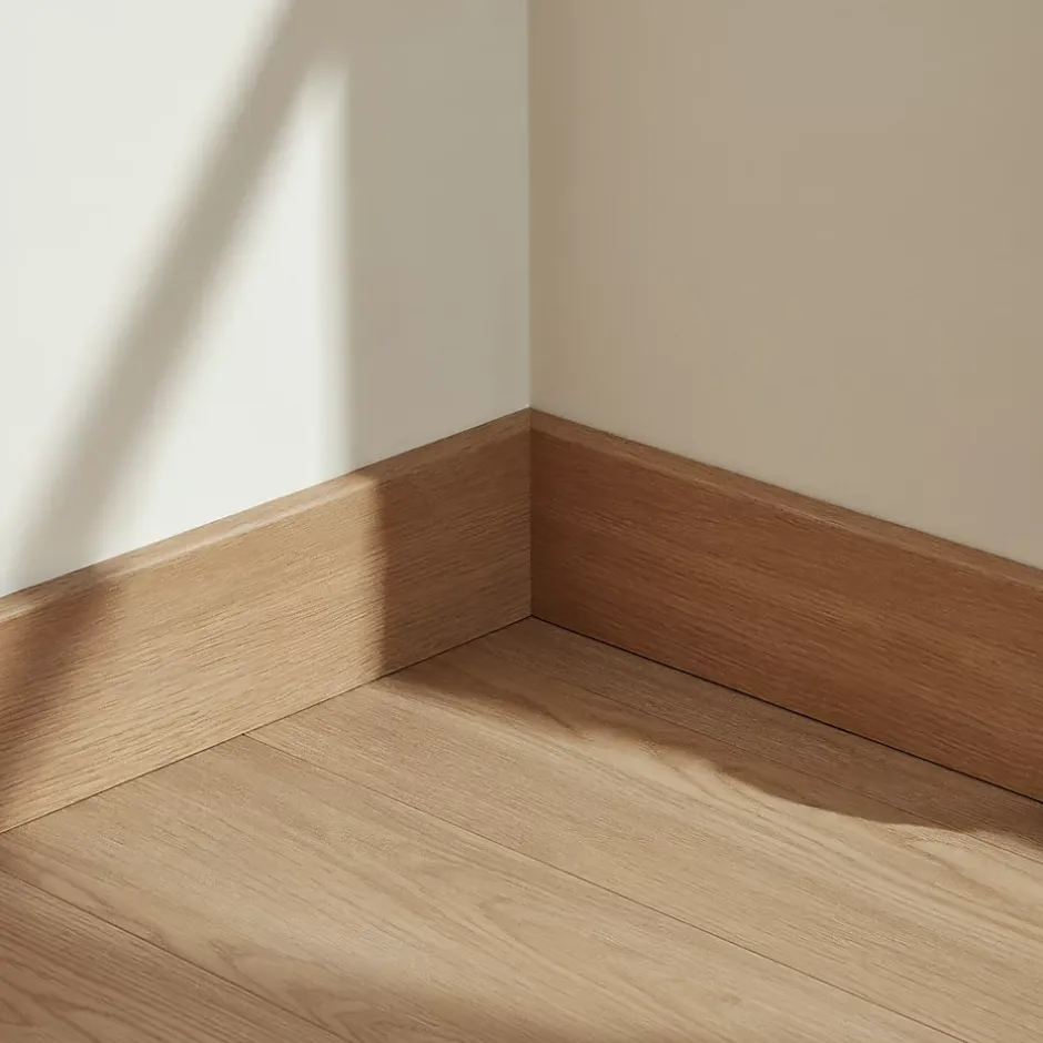 GoodHome Plinthe MDF, effet chêne miel , décor 180, H.8 cm x L.220 cm x ép.13 mm (vendue à la pièce)