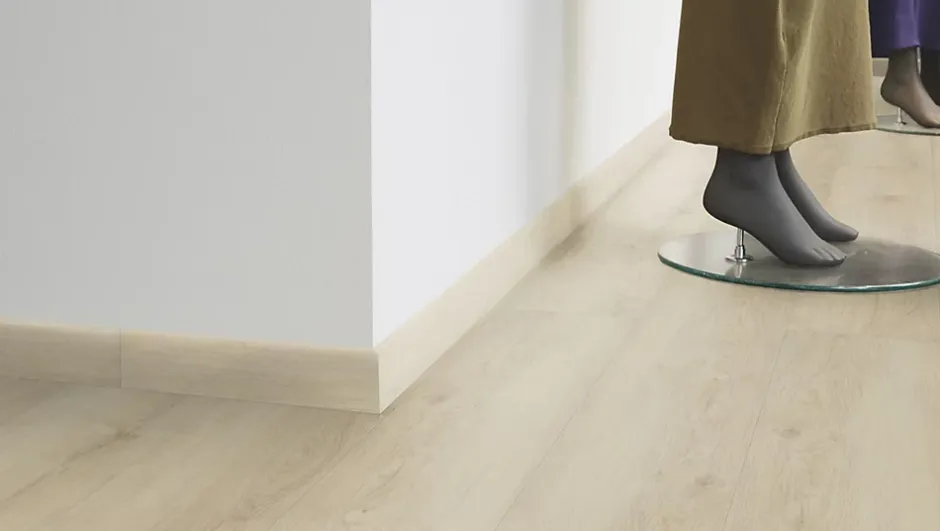 Plinthe Ultimate coloris bois blanc 195 x 6cm vendue par 5 pièces-Tarkett New