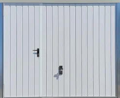 Spadone Porte de garage basculante blanc avec portillon gauche l.240 x H.200 cm x Ep.20 mm