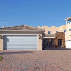 Porte de garage enroulable alu blanche RAL 9003 240 x h.200 cm-GoodHome Discount