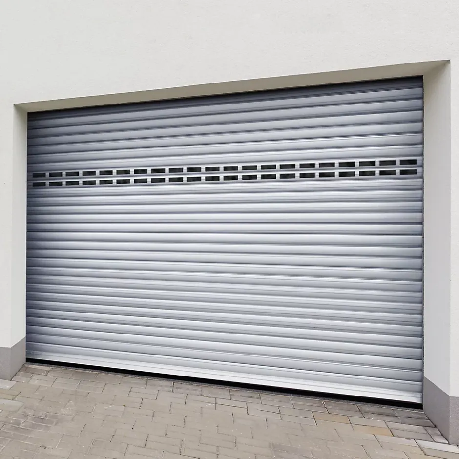 Porte de garage motorisée enroulable aluminium Ambre Blanc H.200 x L.300 cm avec hublots-Protecta Online