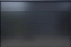 Spadone Porte de garage sectionnelle motorisée Noir 2100 l.300 x H.200 cm x Ep.40 mm