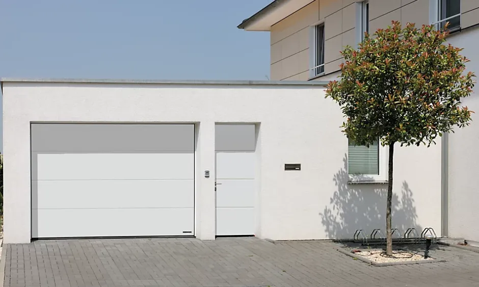 Hormann Porte de garage sectionnelle acier blanc trafic RAL 9016 - l.237,5 x h.200 cm - motorisée