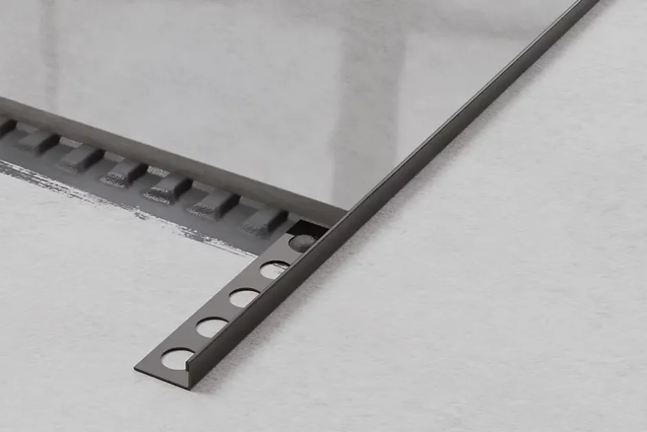 Ilcom Profil angulaire J en acier inoxydable pour les carreaux 8mm x 2700mm - gunmetal