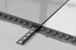 Ilcom Profil angulaire J en acier inoxydable pour les carreaux 8mm x 2700mm - gunmetal