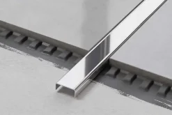 Profilé décoratif C en acier inoxydable pour carrelage Argent poli - 40 mm x 2440 mm x 0,65 ep.-Ilcom Outlet