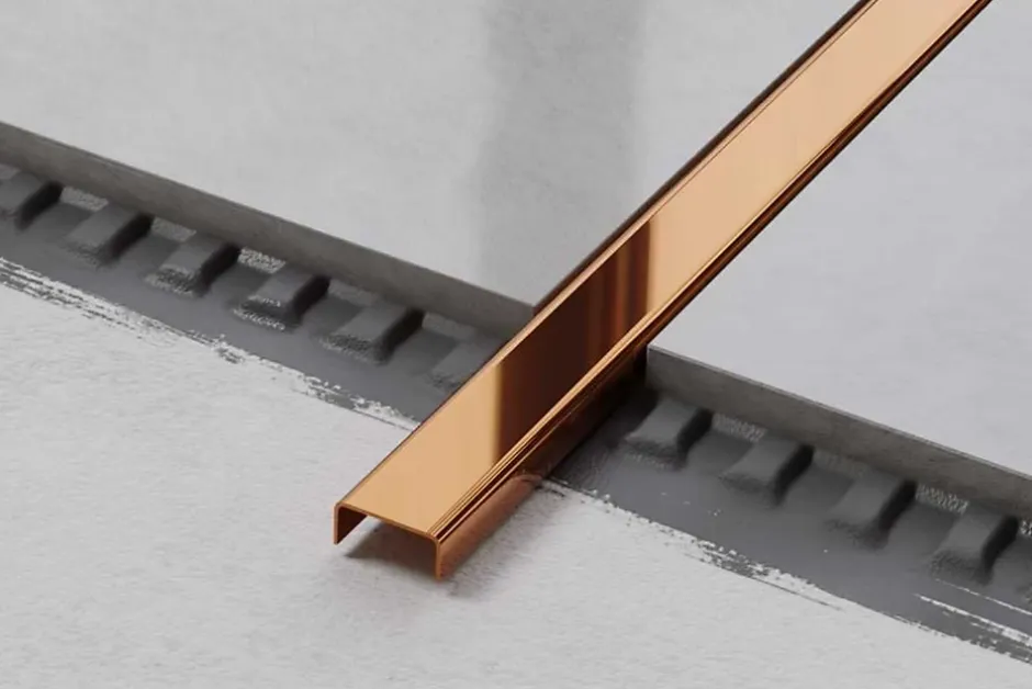 Ilcom Profilé décoratif C en acier inoxydable pour carrelage Cuivre poli - 20 mm x 2440 mm x 0,65 ep.